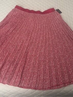 Vince Camuto Pink Patterned Pleated Skirt